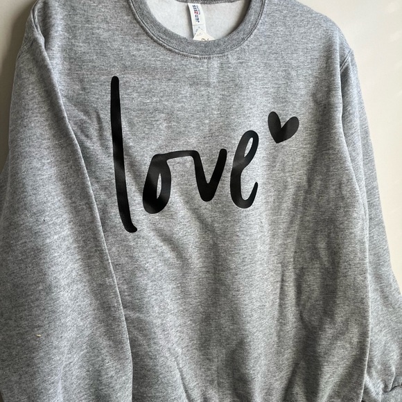 Sweaters - 🔥5/$25 Love Crewneck Sweatshirt - Small, back to school, fleece, cozy